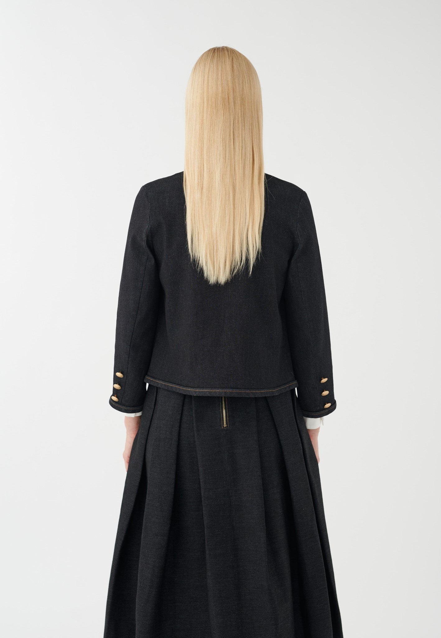 0250724_2085_WOM_B.jpg (1)