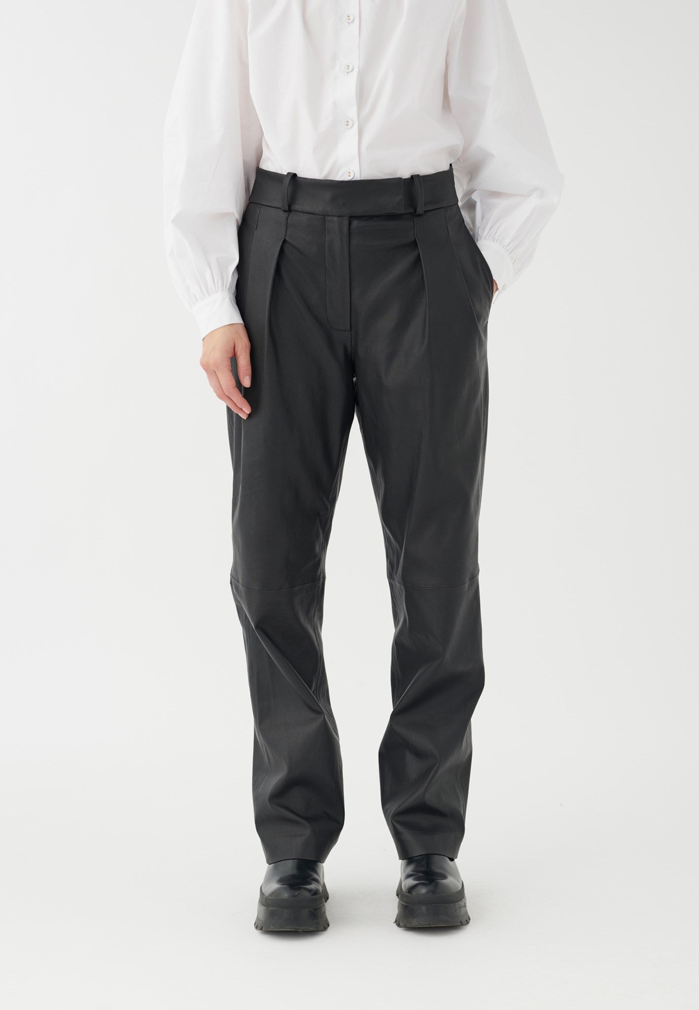 1000724_1000_WOM_A.jpg (1)