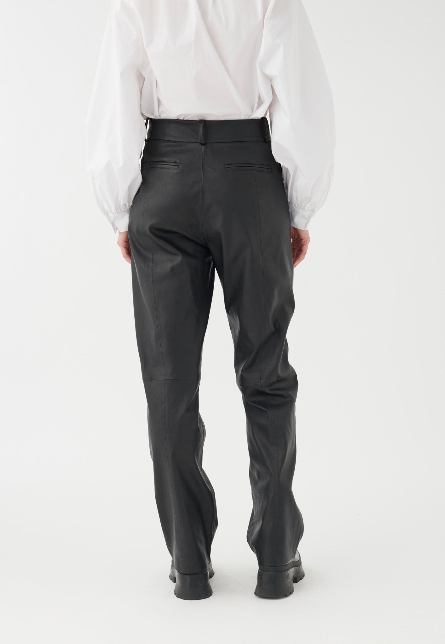 1000724_1000_WOM_B.jpg (1)