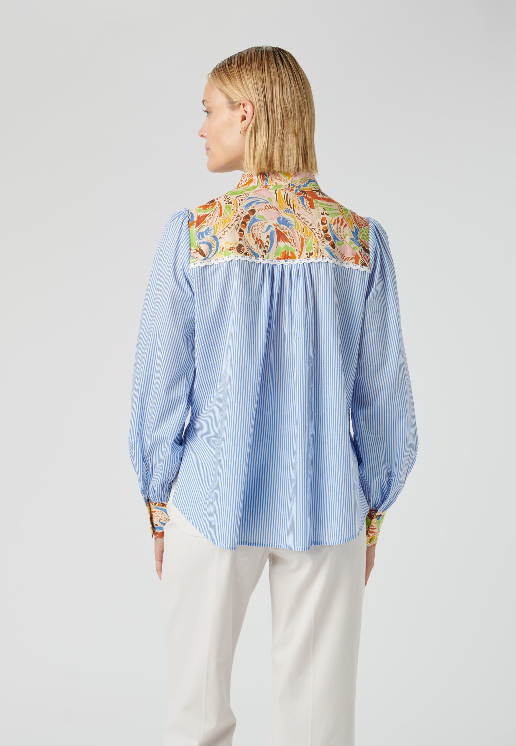 12-0123NS_5624_WOM_B