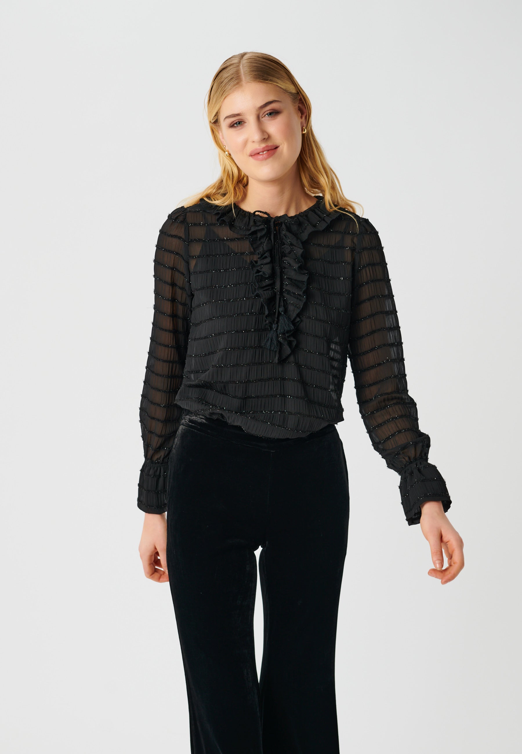 15-1022NS_1000_WOM_A