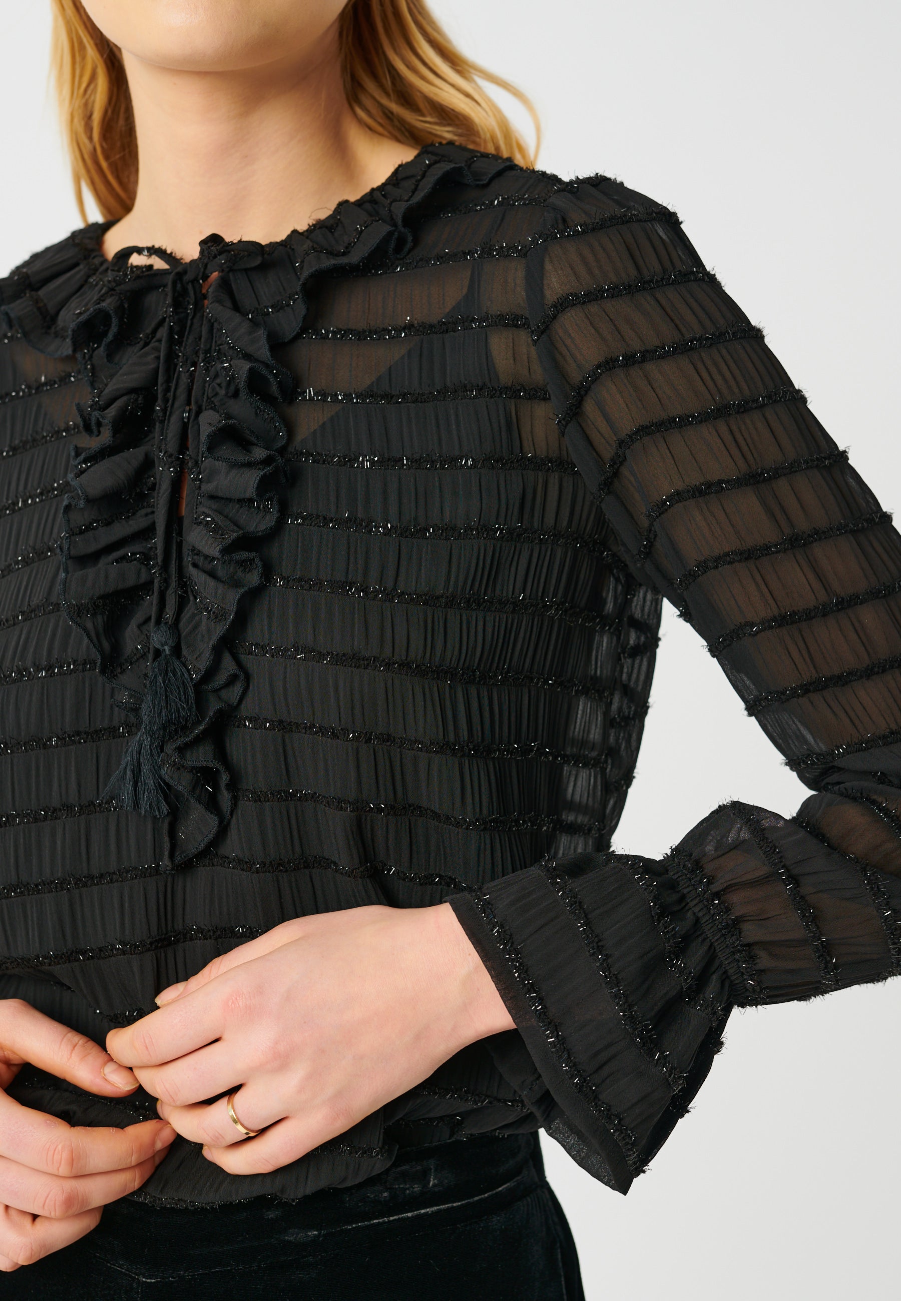 15-1022NS_1000_WOM_C