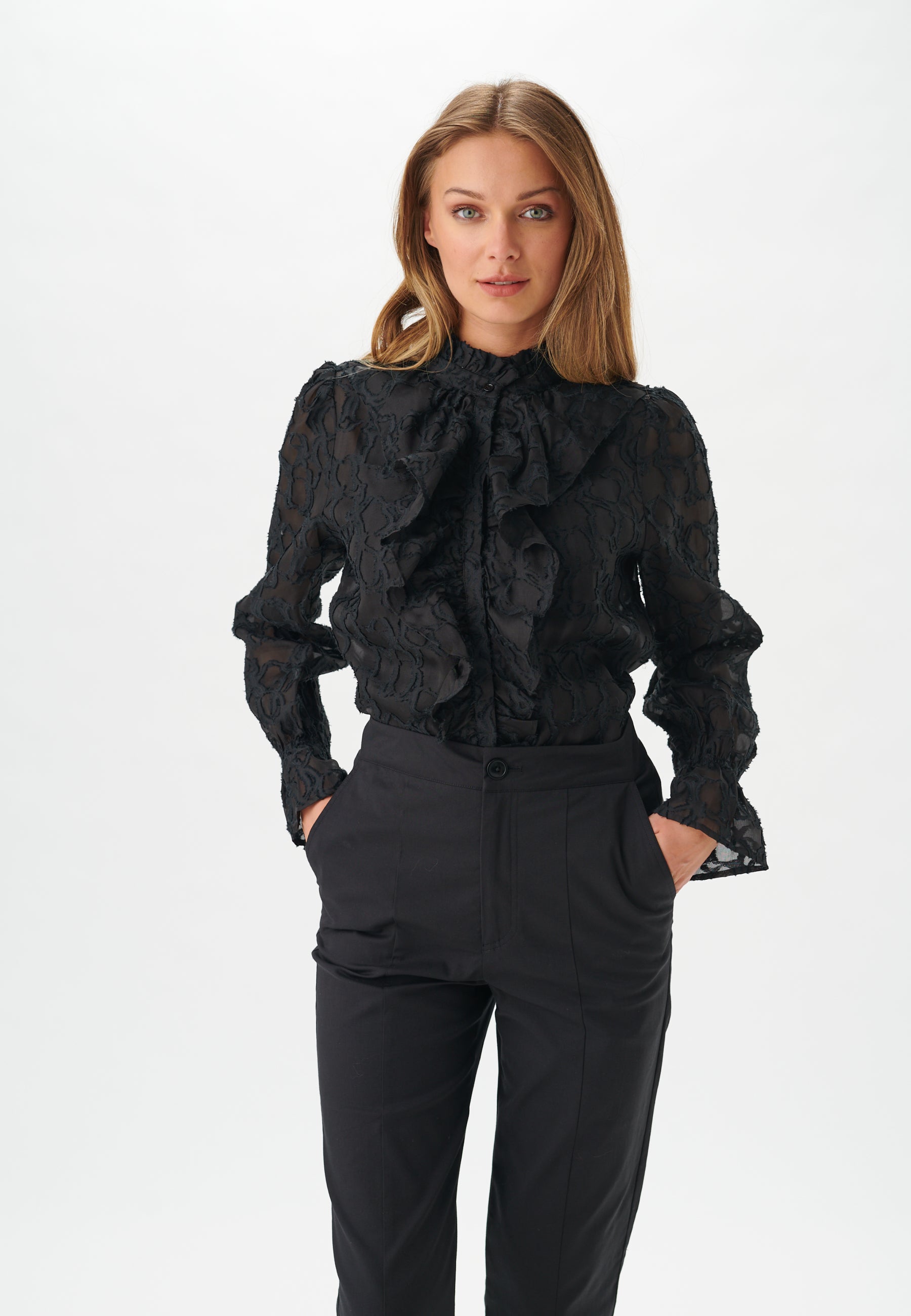 17-0122NS_1000_WOM_A