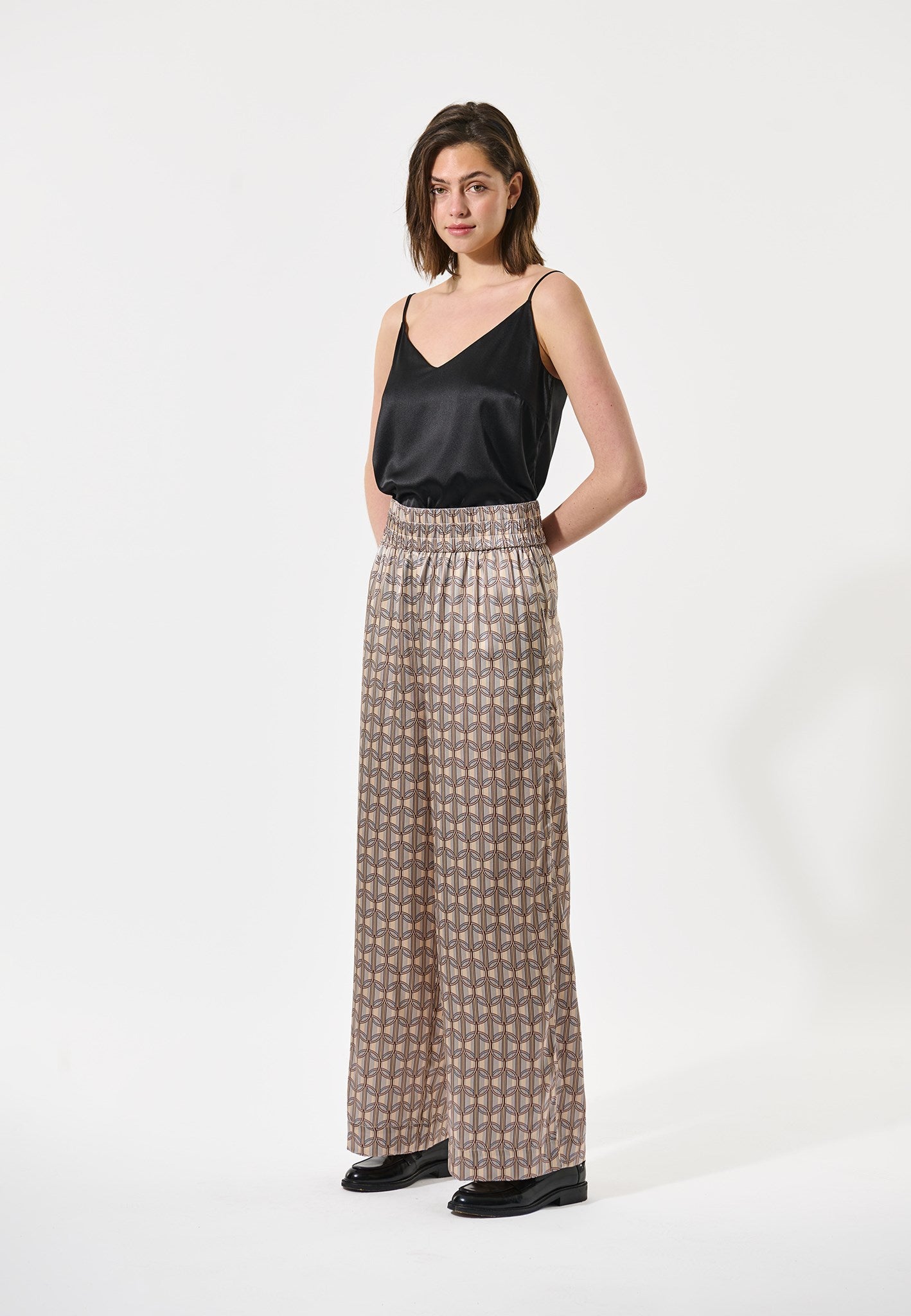 20610125 1000 31 Web