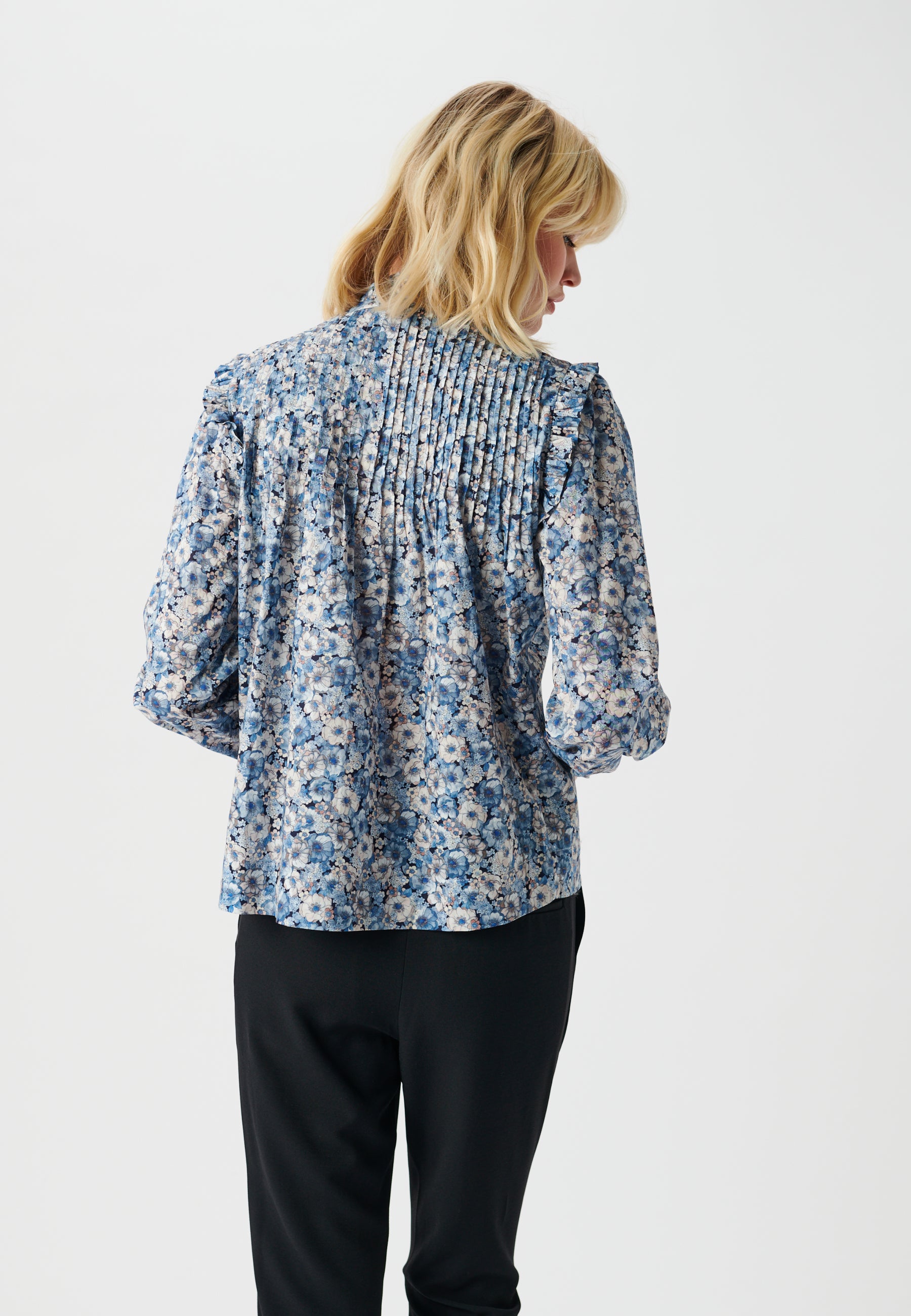 26-0722NS CO_5556_WOM_B