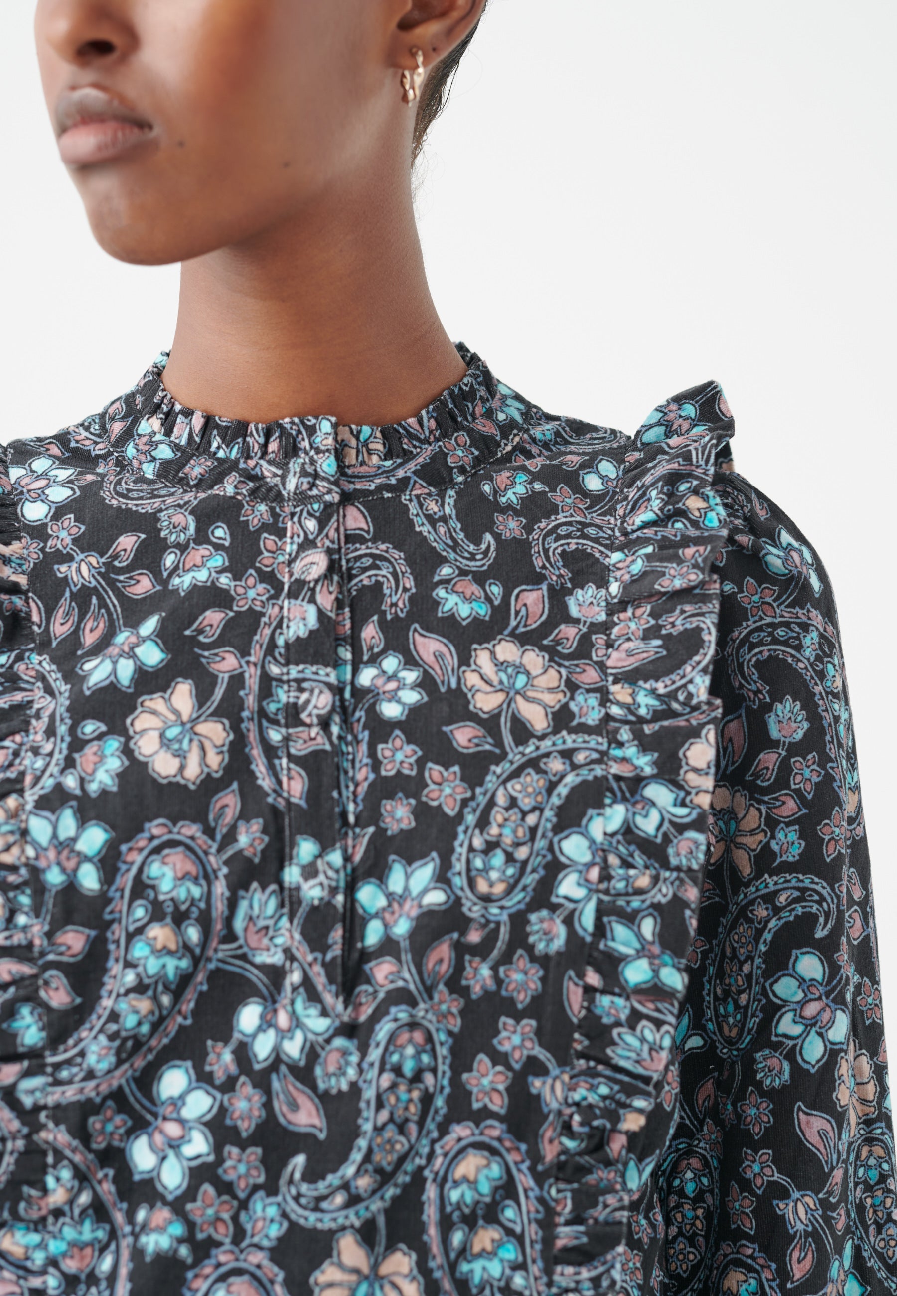 44-0722CO_5569_WOM_C