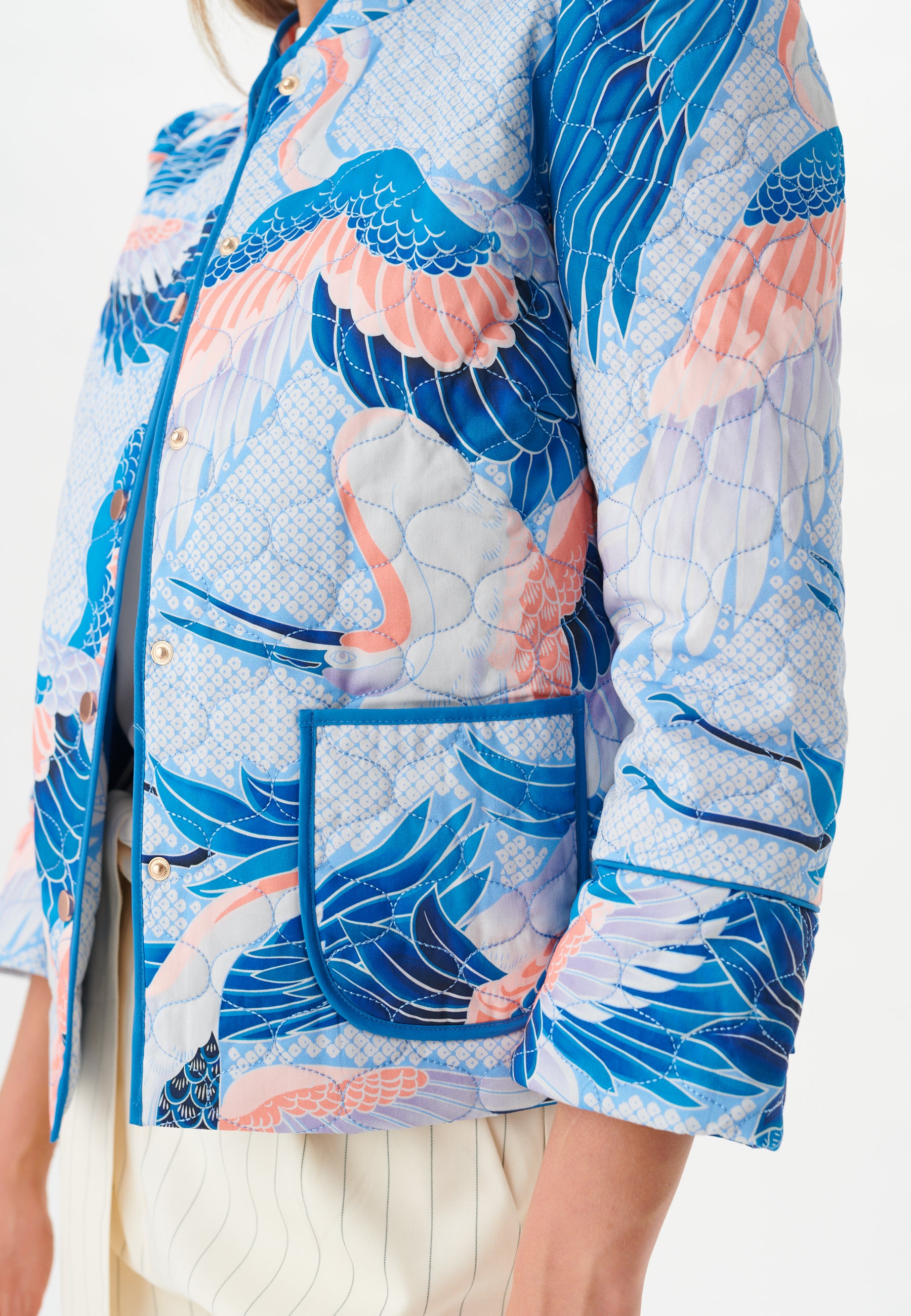 89-0122CO_5525_WOM_C